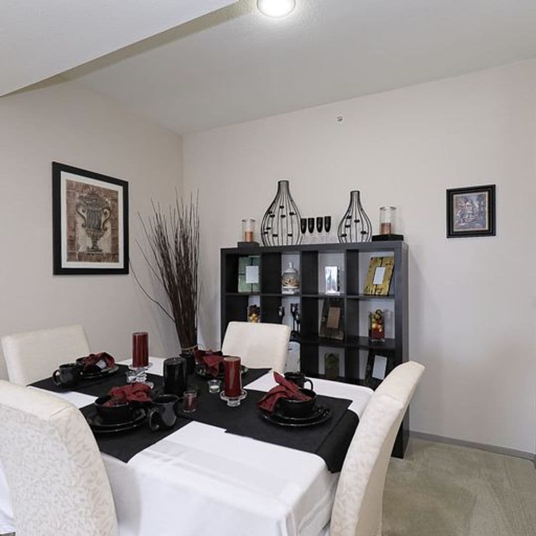 Grand Prairie Apartment: 2175 North Highway 360