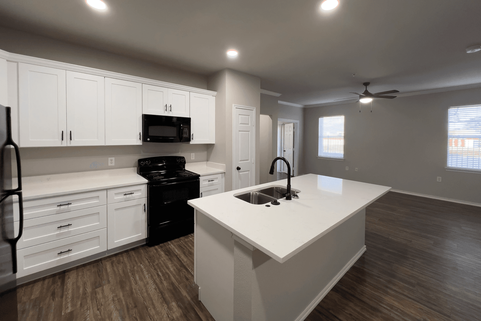 Fort Worth Apartment: 6850 Granbury Road