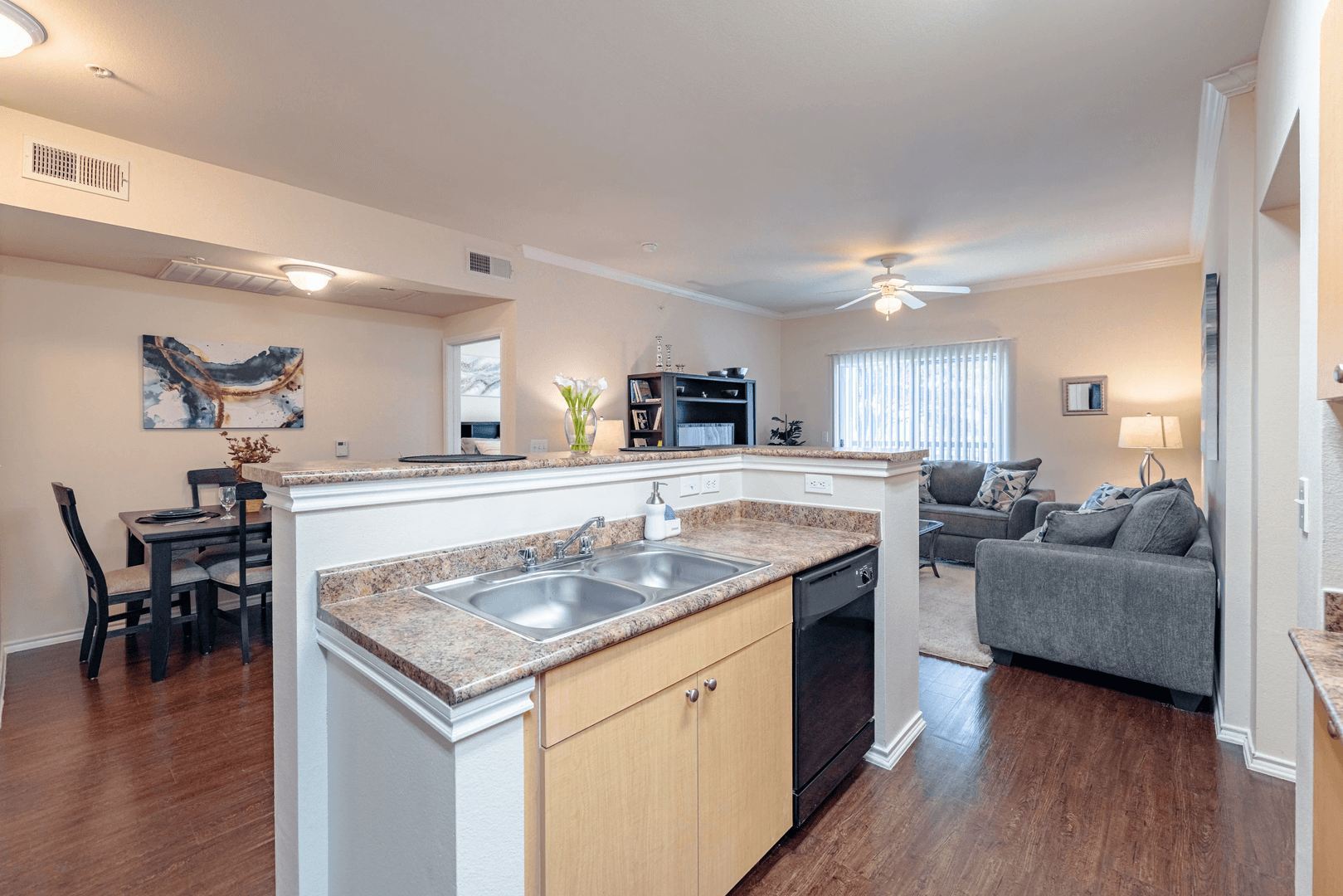 Fort Worth Apartment: 6850 Granbury Road