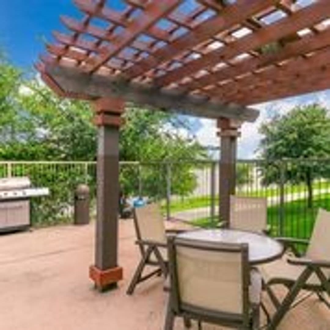 Farmers Branch Apartment: 1580 Mira Lago Boulevard