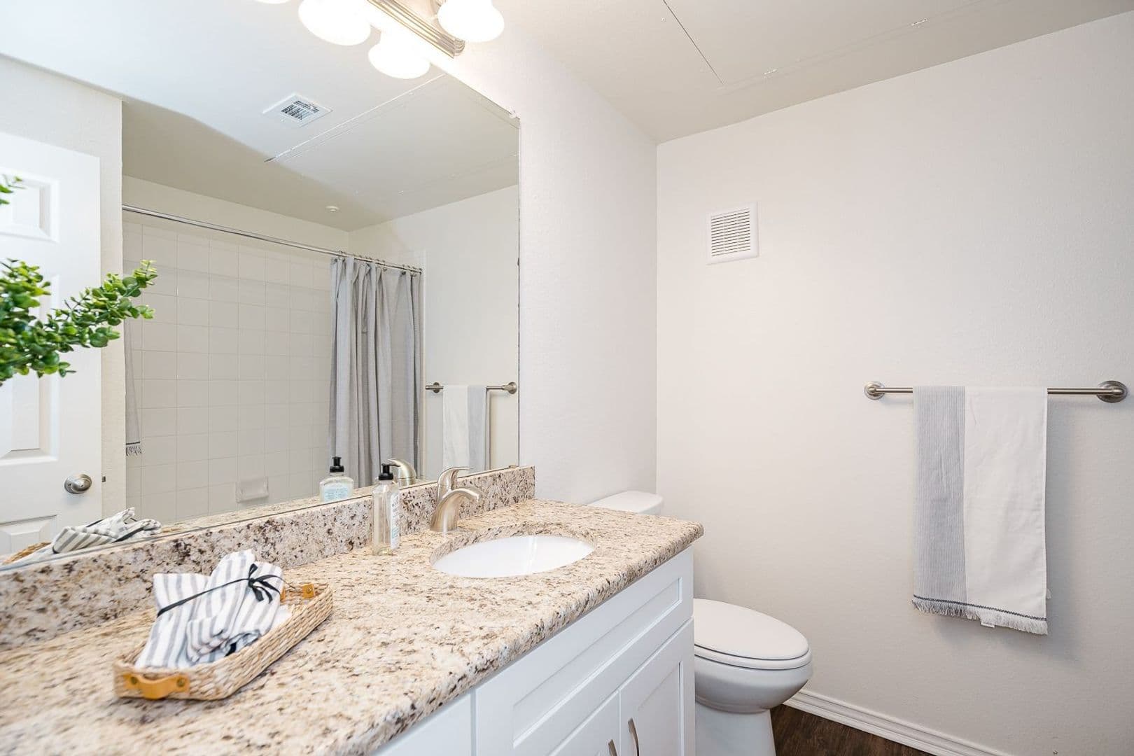 Euless Apartment: 2250 Fuller-Wiser Road