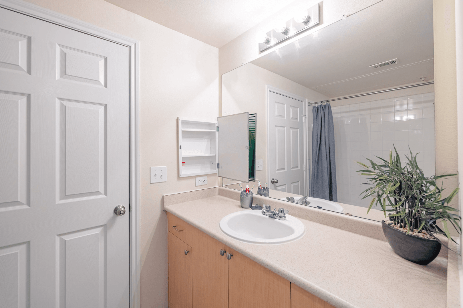Fort Worth Apartment: 6850 Granbury Road