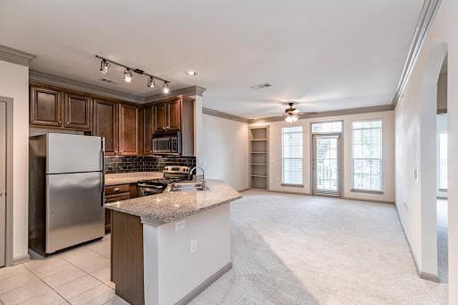 Allen Apartment: 505 Exchange Parkway, OFC