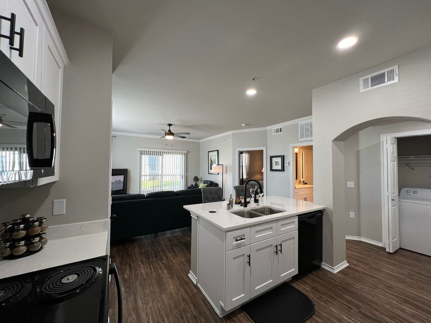 Fort Worth Apartment: 6850 Granbury Road