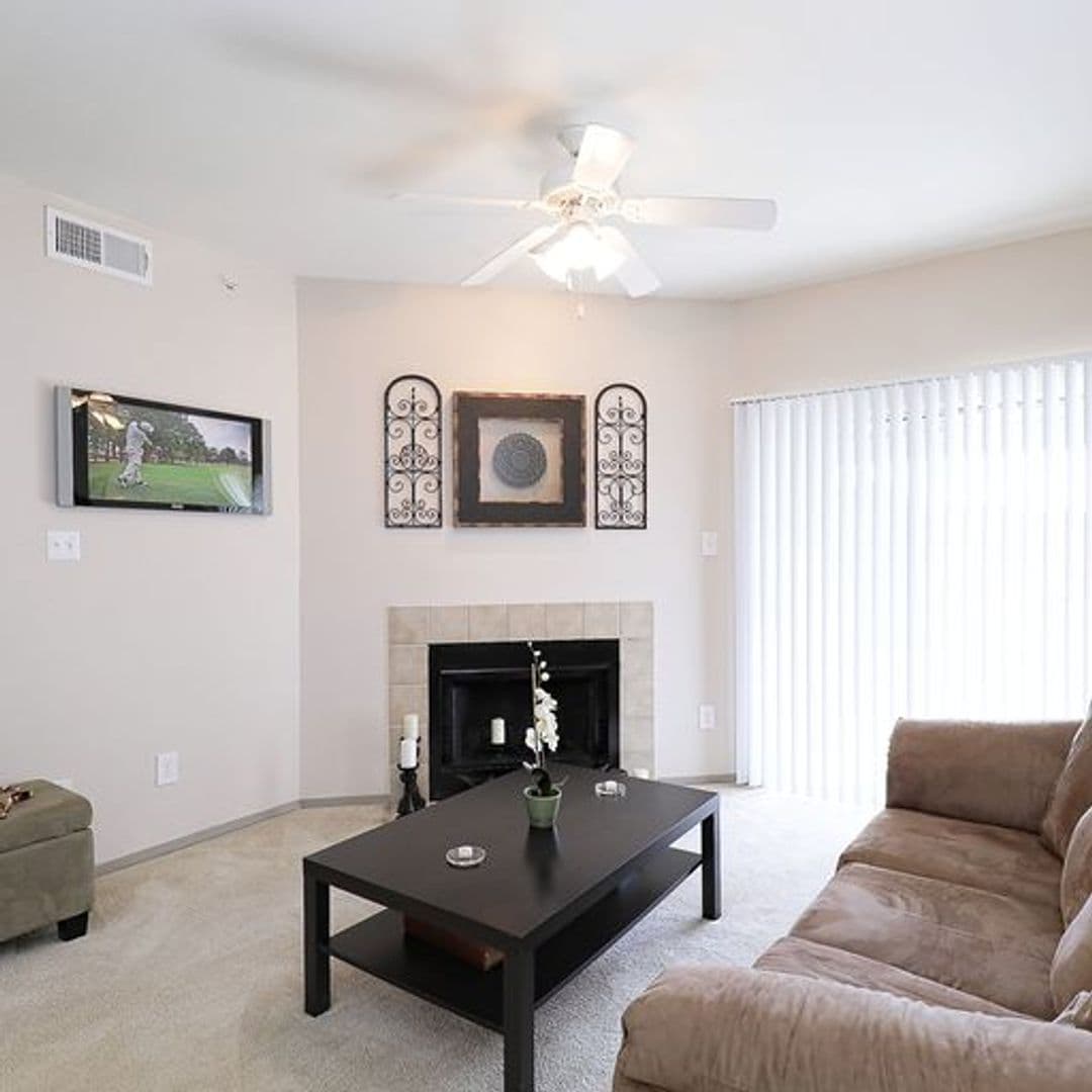 Grand Prairie Apartment: 2175 North Highway 360