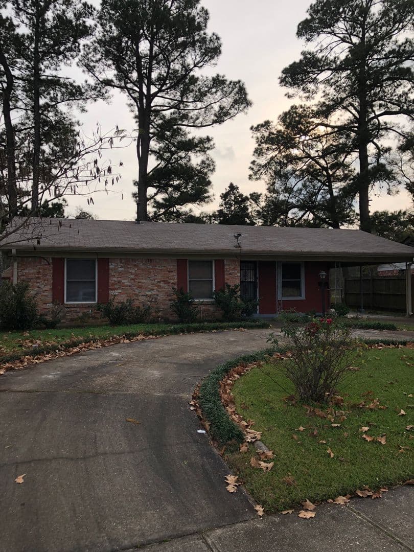 Shreveport House: 3229 Valley View Dr