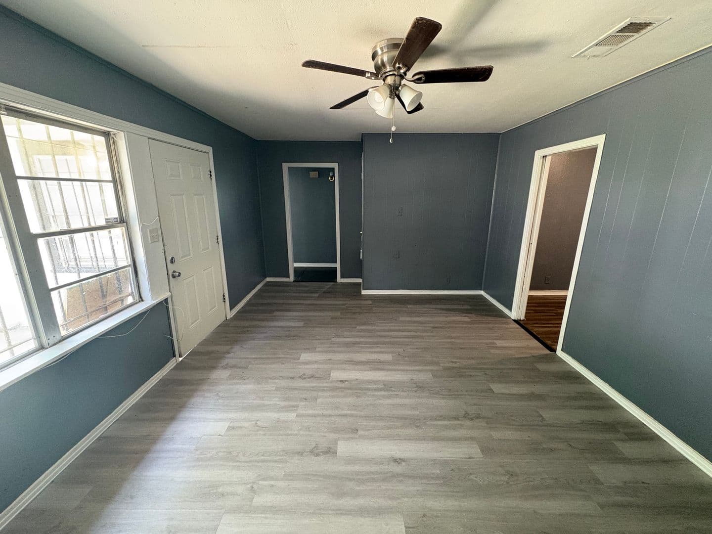 Shreveport House: 261 E. Jordan St