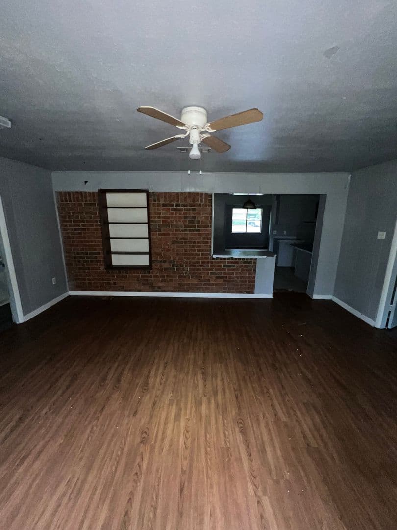 Bossier City House: 1408 Palmar St