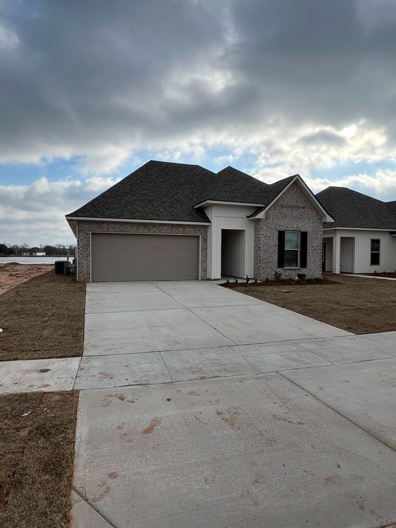 Bossier City House: 17 Venecia Ct