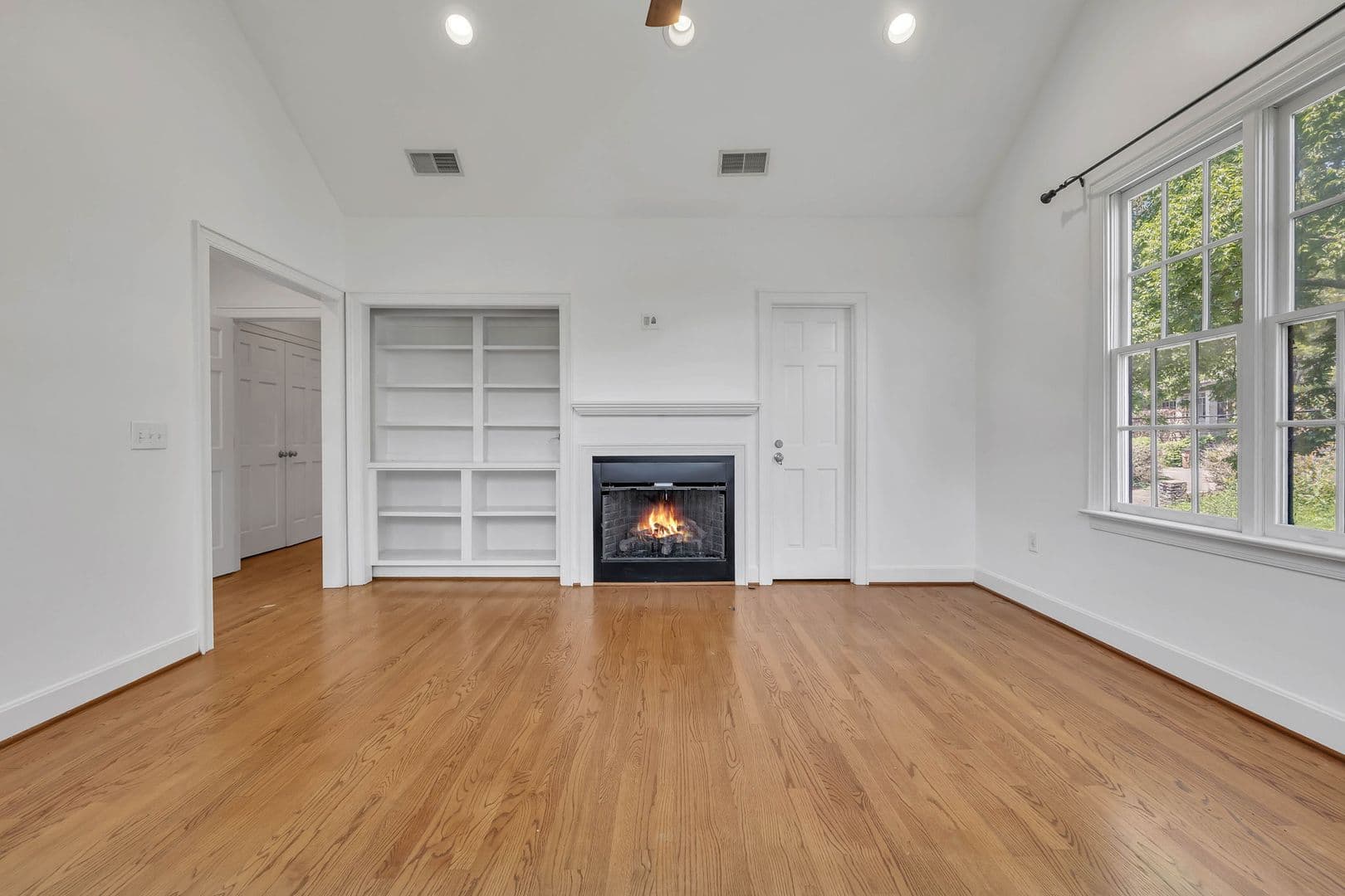 Nashville House: 520 32nd Ave S