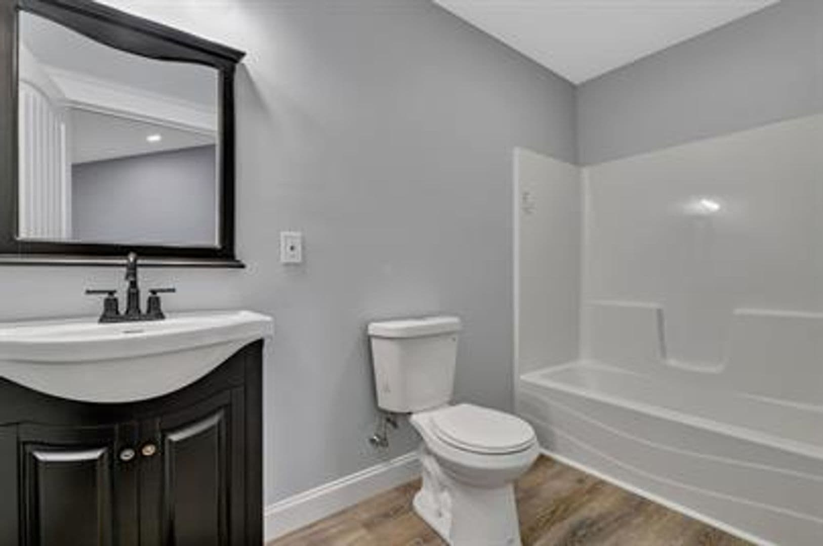 Bradley Apartment: 13 Pine Street
