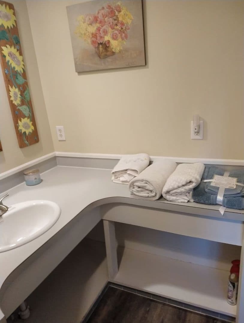 Orrington Apartment: 10 Loon Hollow