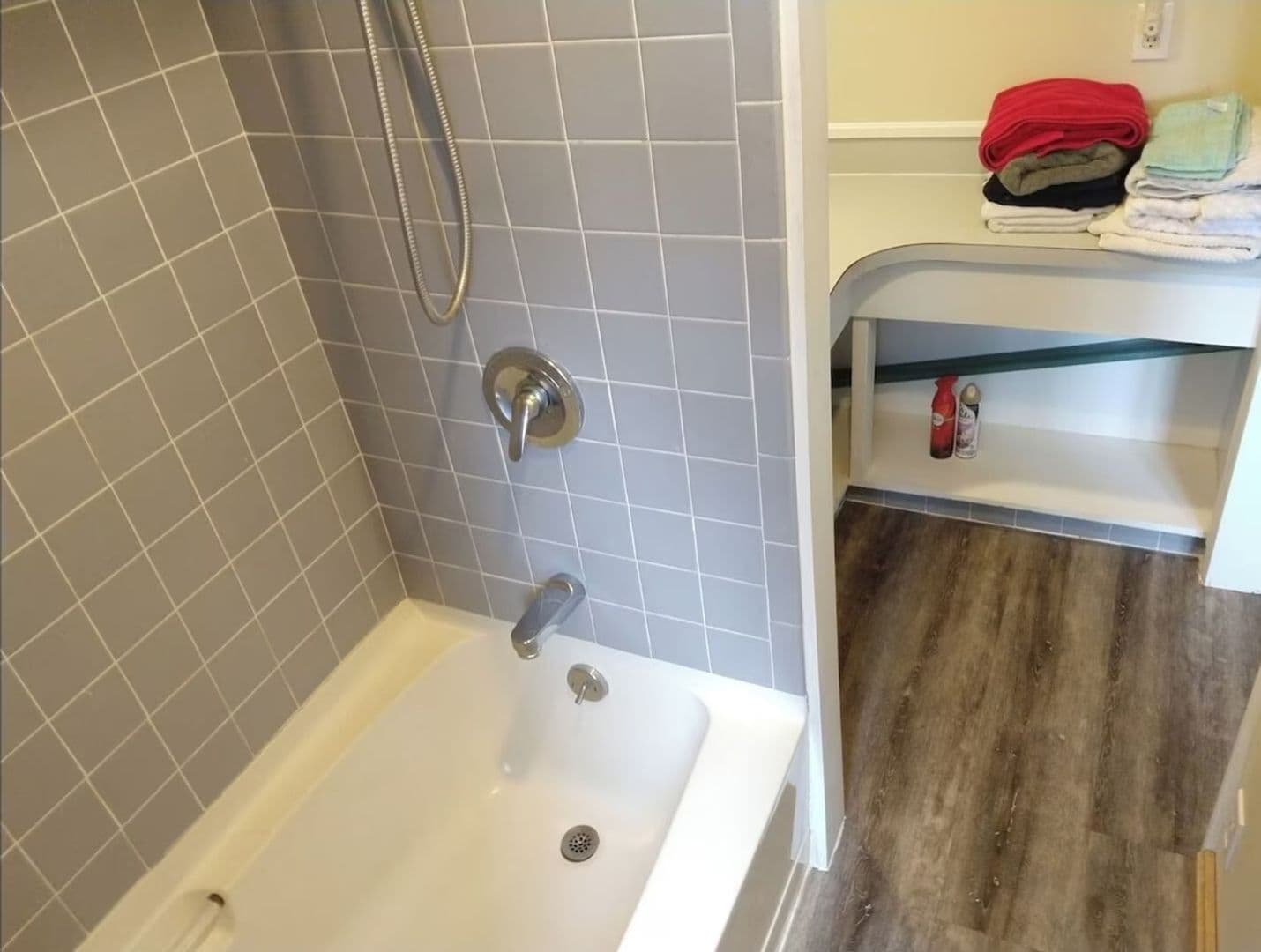 Orrington Apartment: 10 Loon Hollow