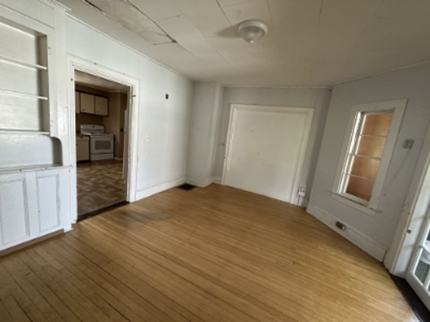 Old Town House: 440 Main Street
