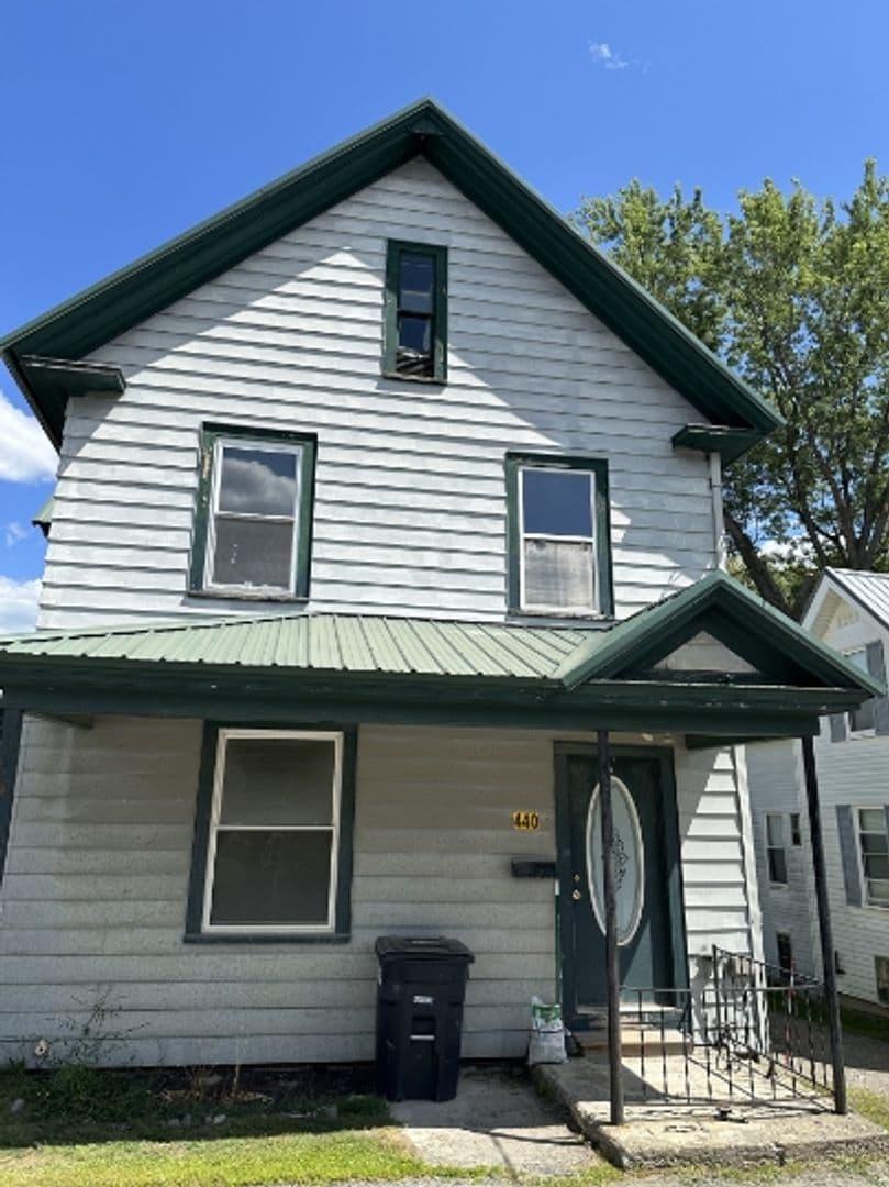 Old Town House: 440 Main Street