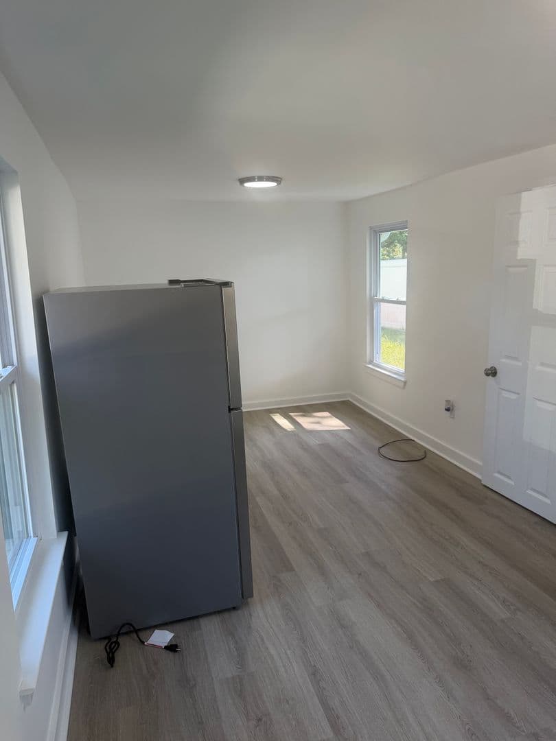 Galloway Apartment: 201 E White Horse Pike