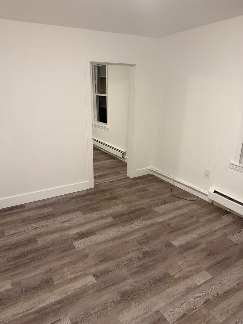 Harrison Apartment: 317 Warren St