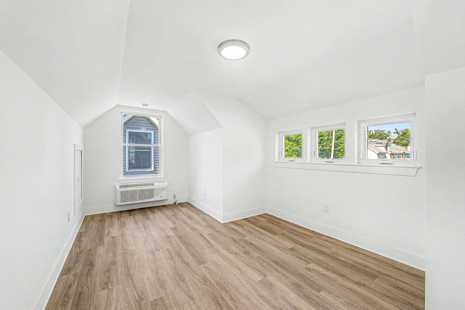 Galloway Apartment: 201 E White Horse Pike