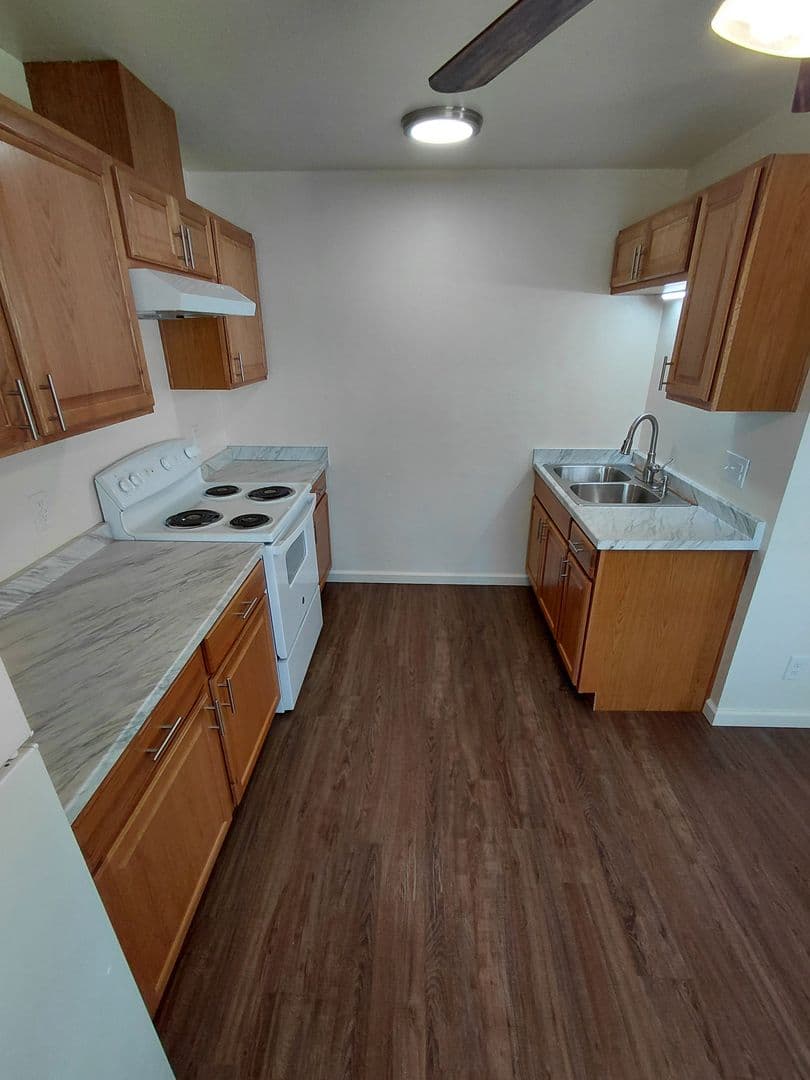 Chico Apartment: 354 Rio Lindo Ave