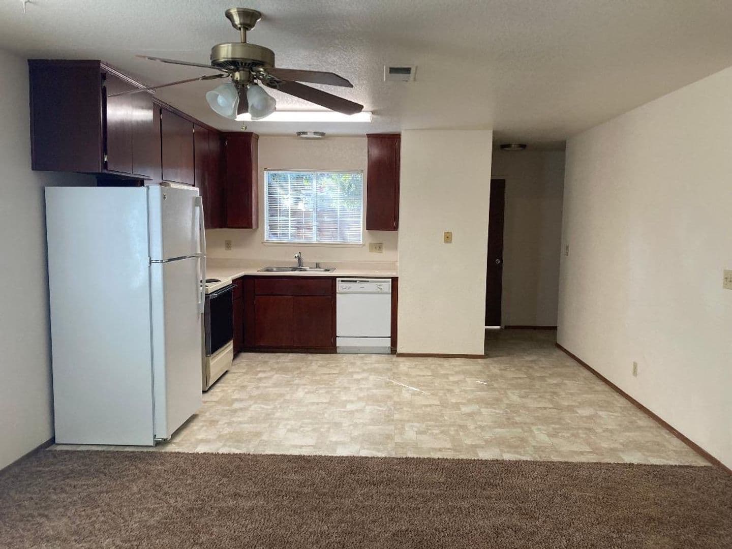 Chico Apartment: 1850 Humboldt Road