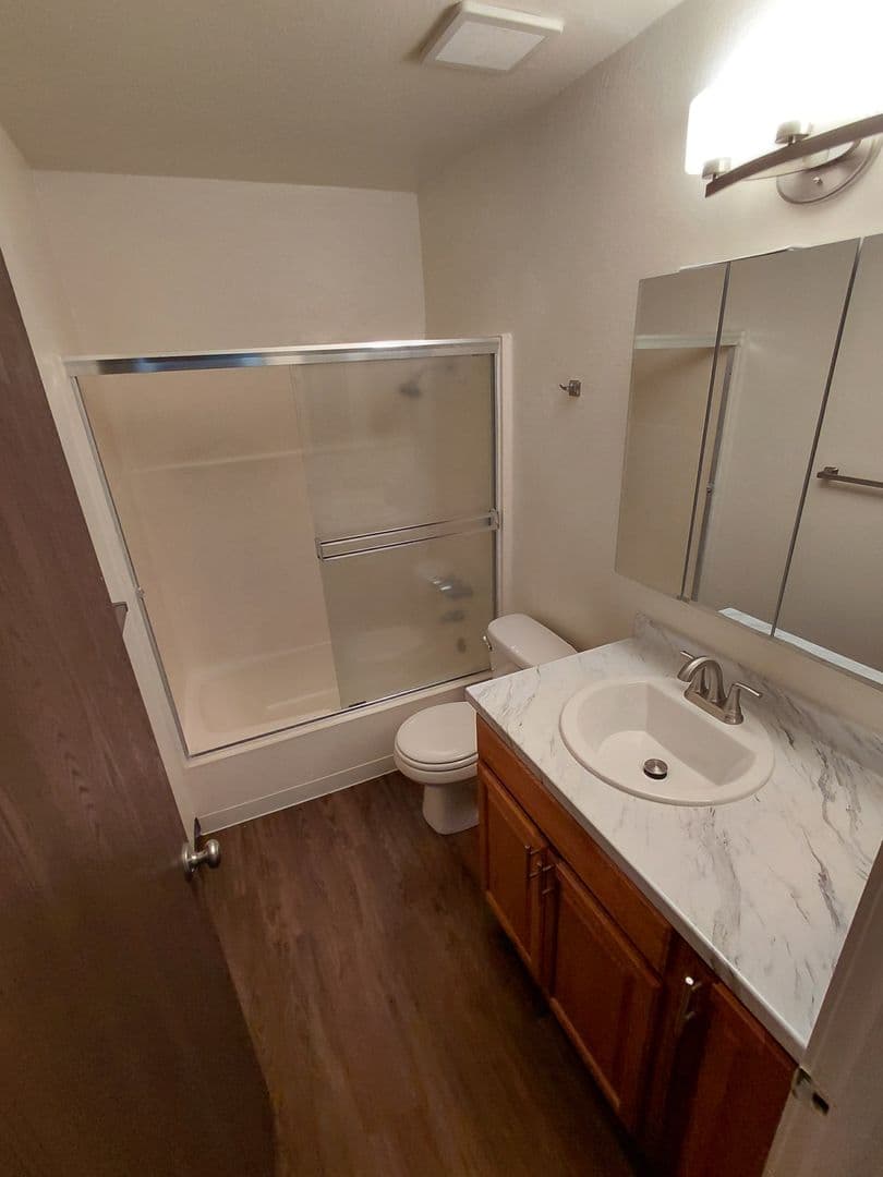 Chico Apartment: 354 Rio Lindo Ave
