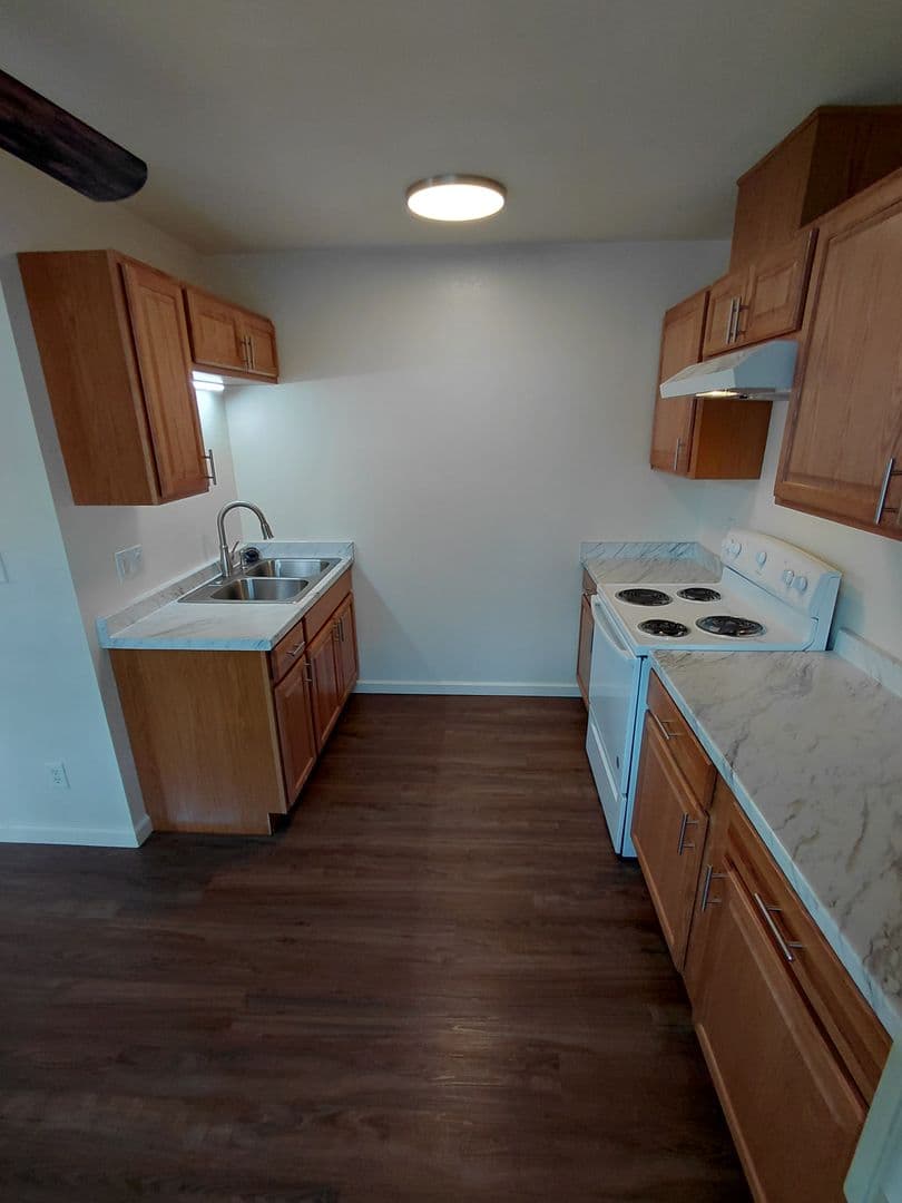 Chico Apartment: 354 Rio Lindo Ave