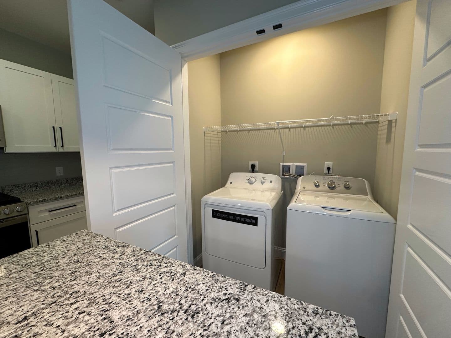 Waterford Apartment: 394 Willetts Avenue