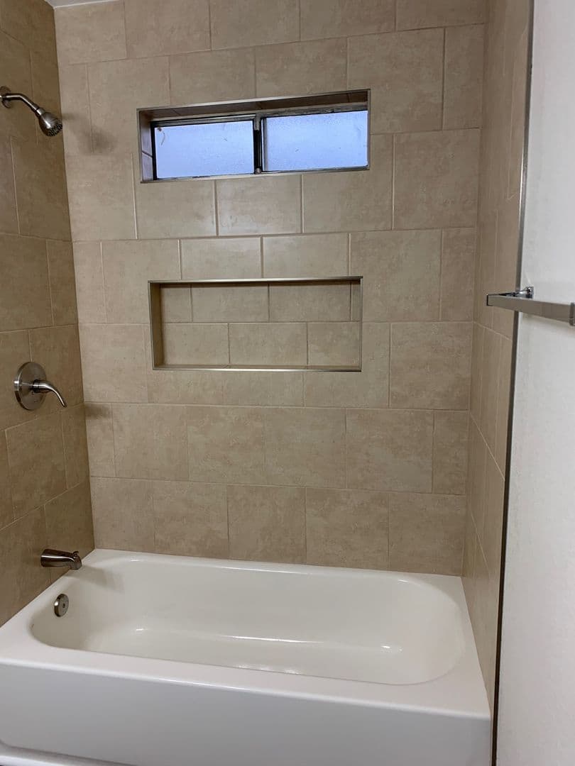 Henderson House: 1304 Chestnut Street