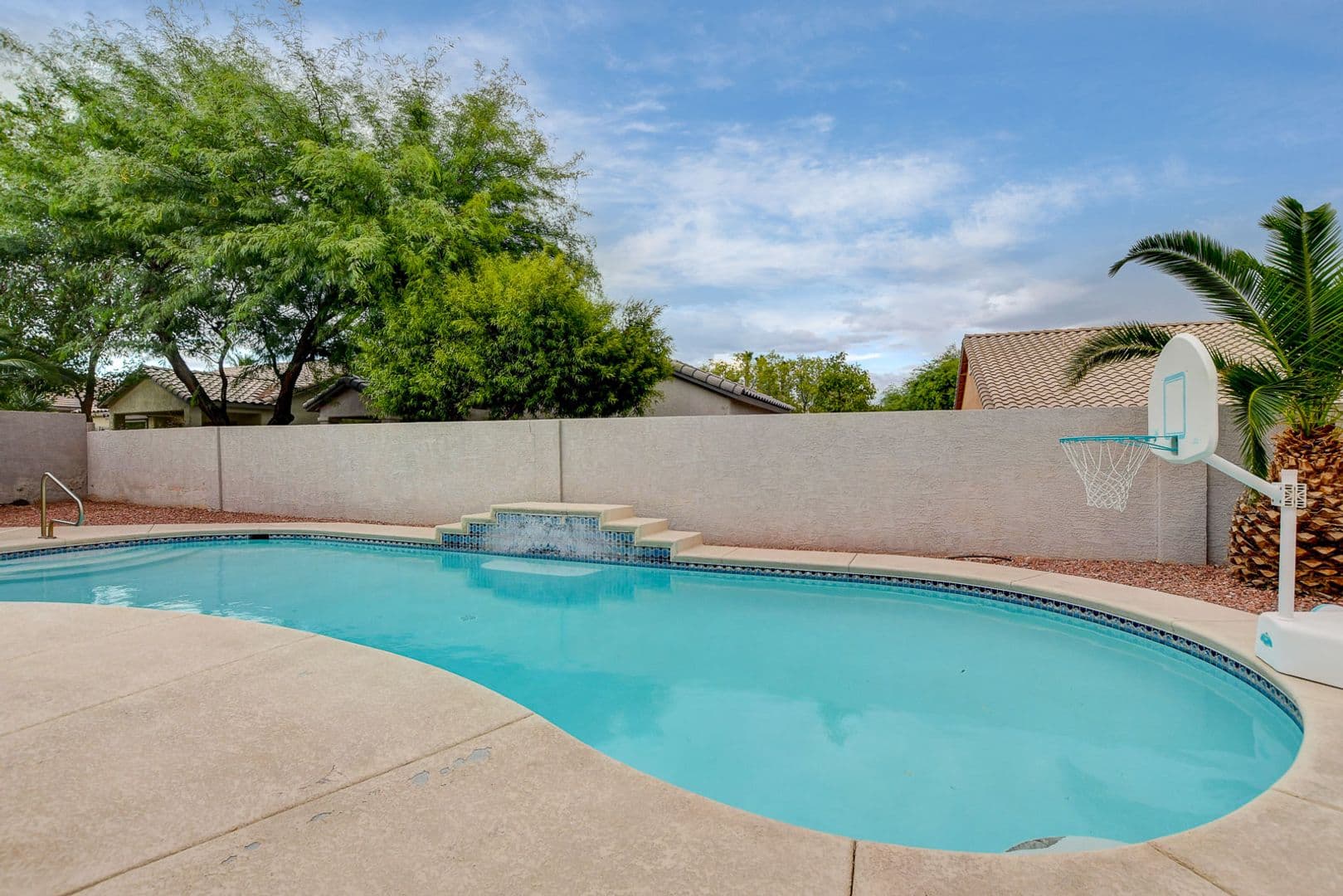 Las Vegas House: 2794 Glen Port St.