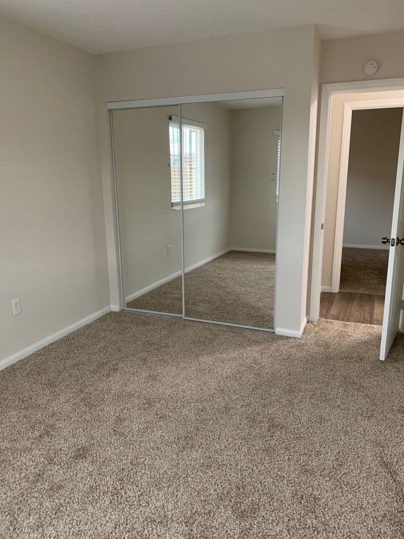 Henderson House: 1304 Chestnut Street