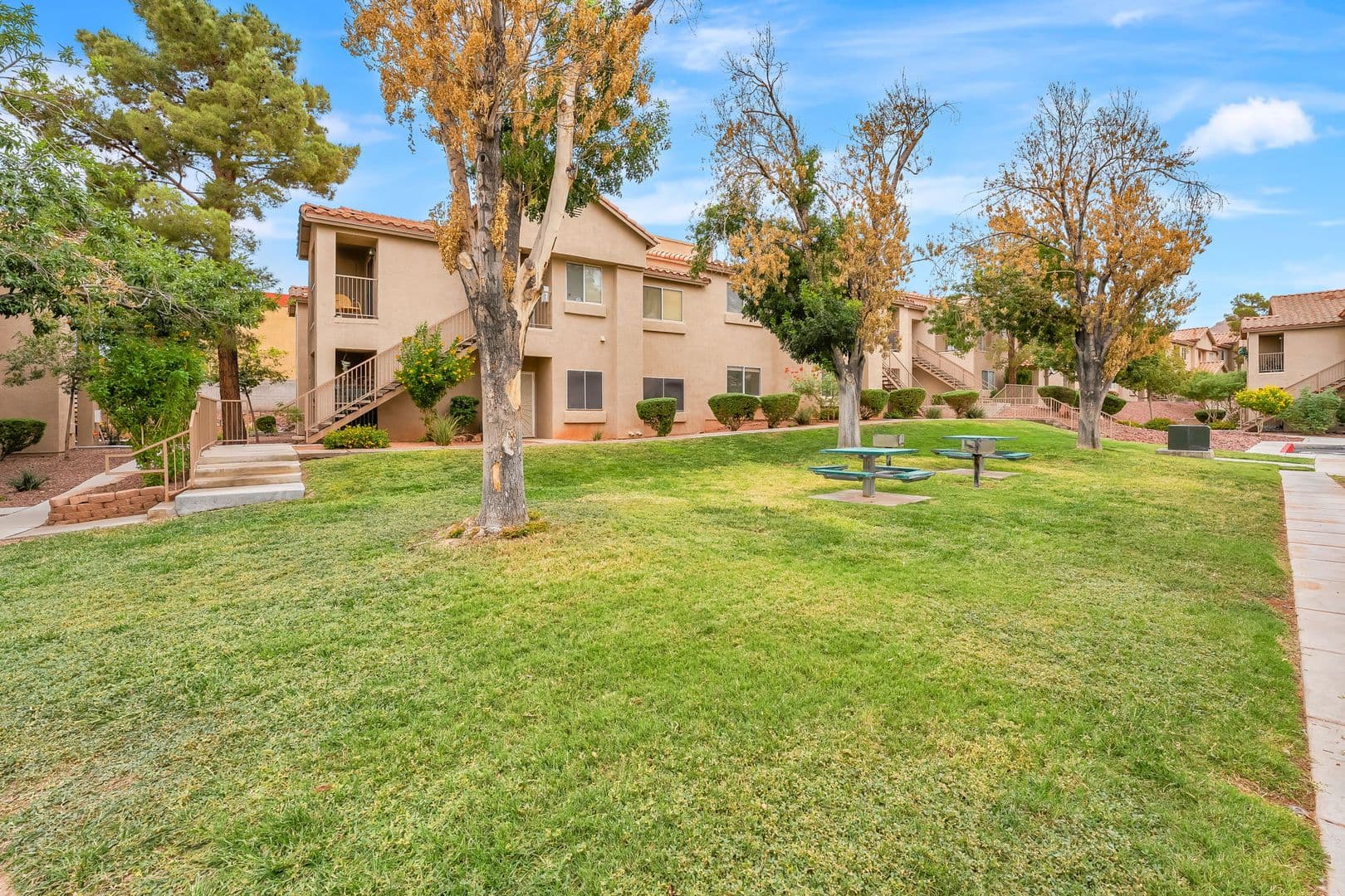 Las Vegas Condo: 2110 Los Feliz St #1044