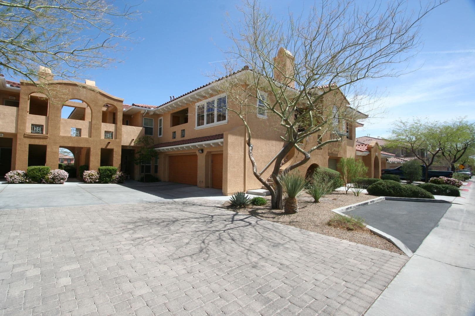 Las Vegas Townhome: 820 Canterra St #2052