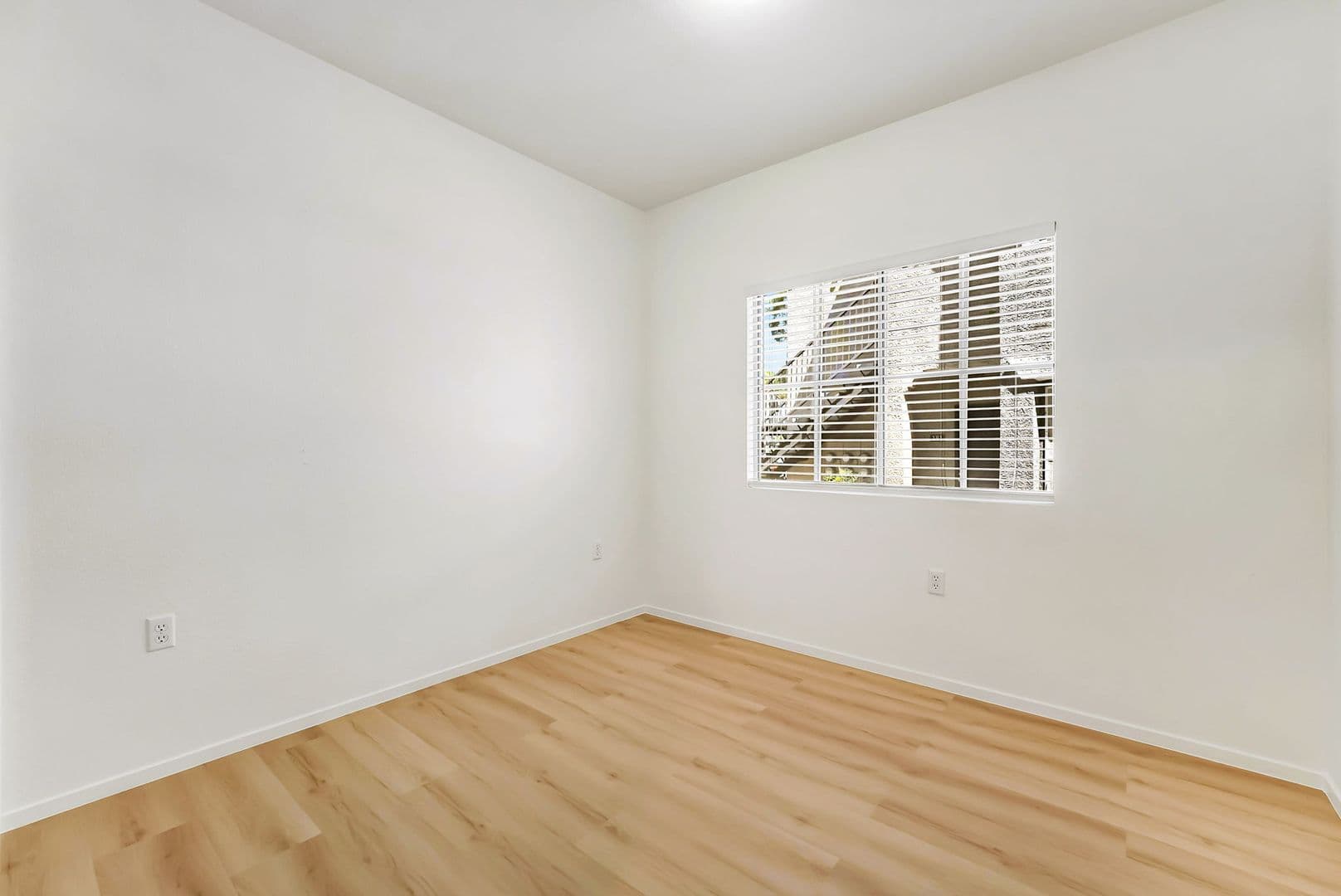 Las Vegas House: 10245 S Maryland Pkwy #176