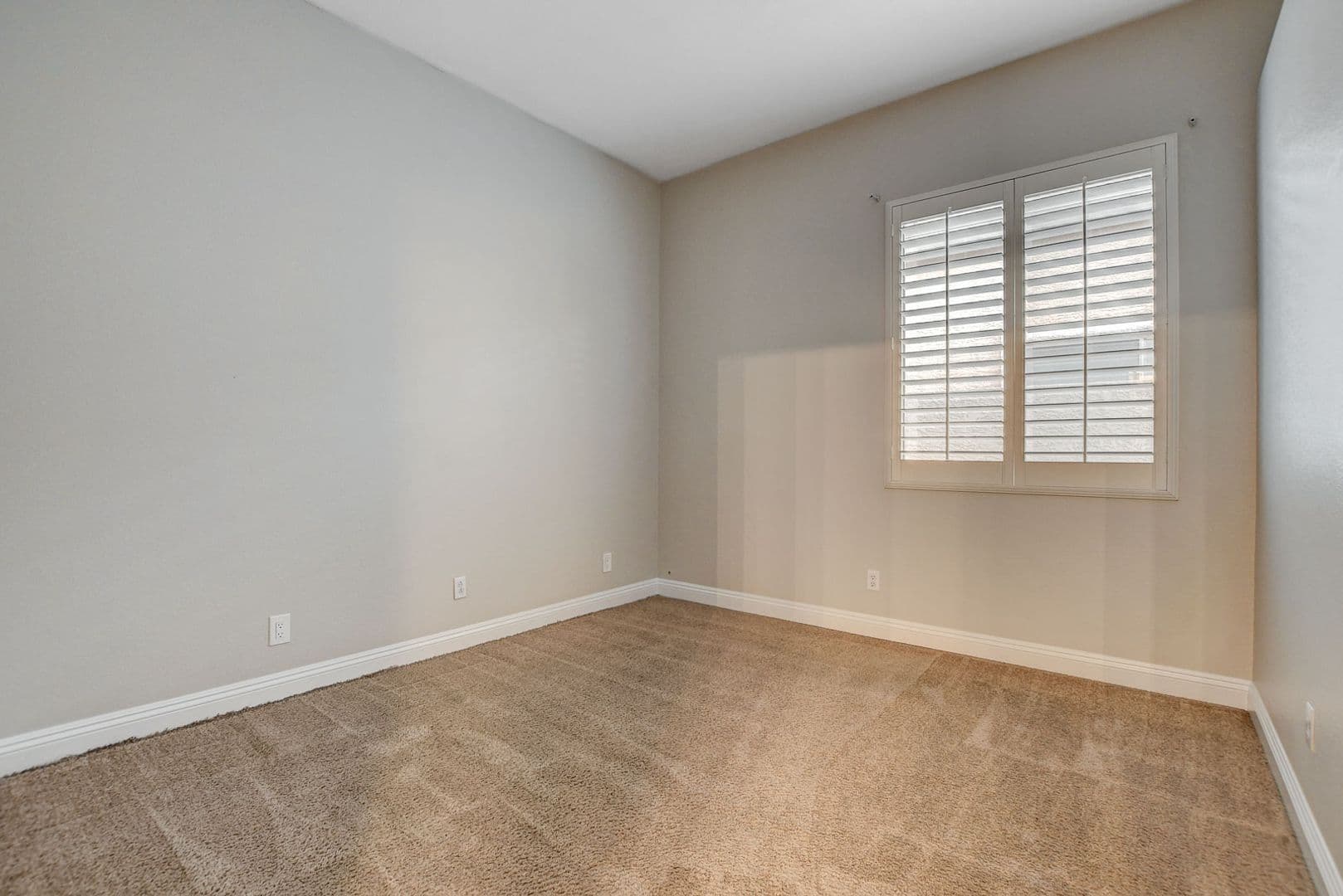 Las Vegas House: 2794 Glen Port St.
