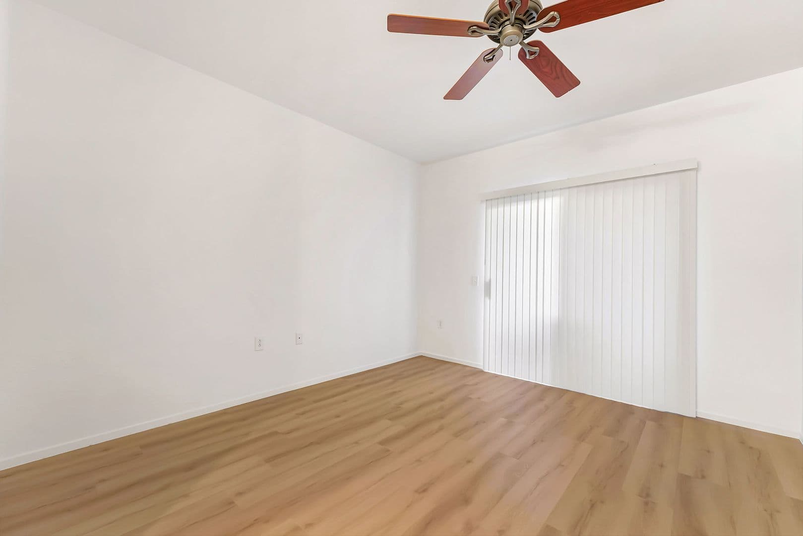 Las Vegas House: 10245 S Maryland Pkwy #176