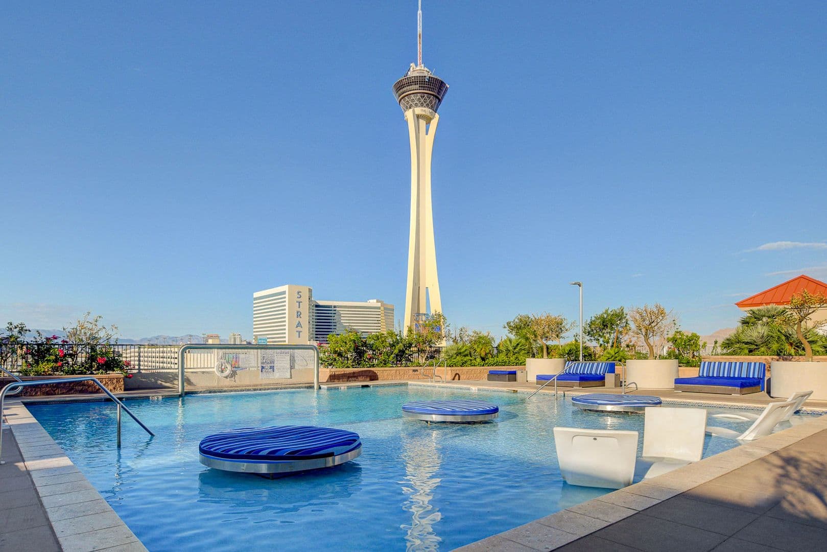 Las Vegas House: 200 W Sahara Ave. #811