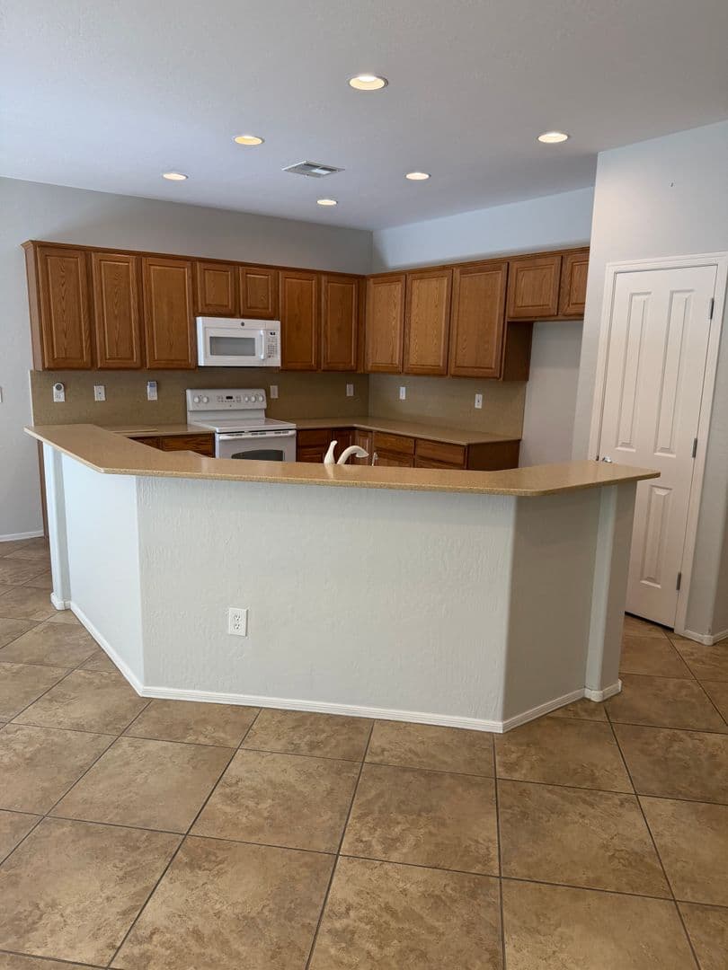 Henderson House: 2503 Erastus Dr.