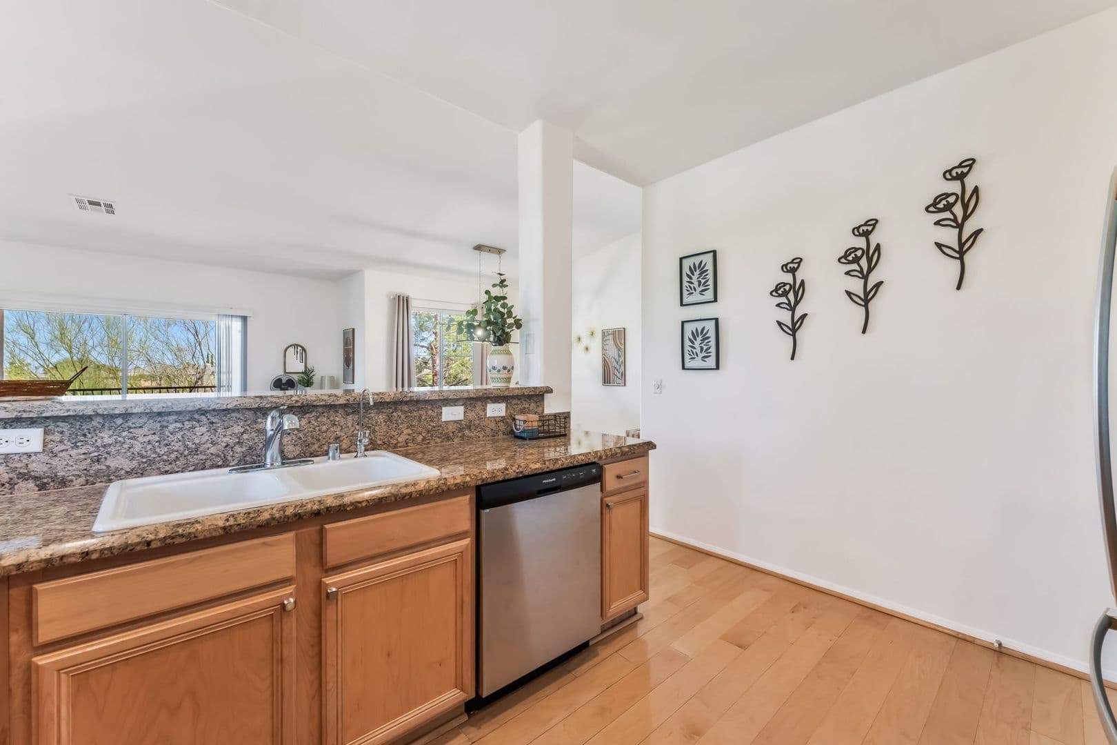 Las Vegas House: 904 Duckhorn Ct. #204