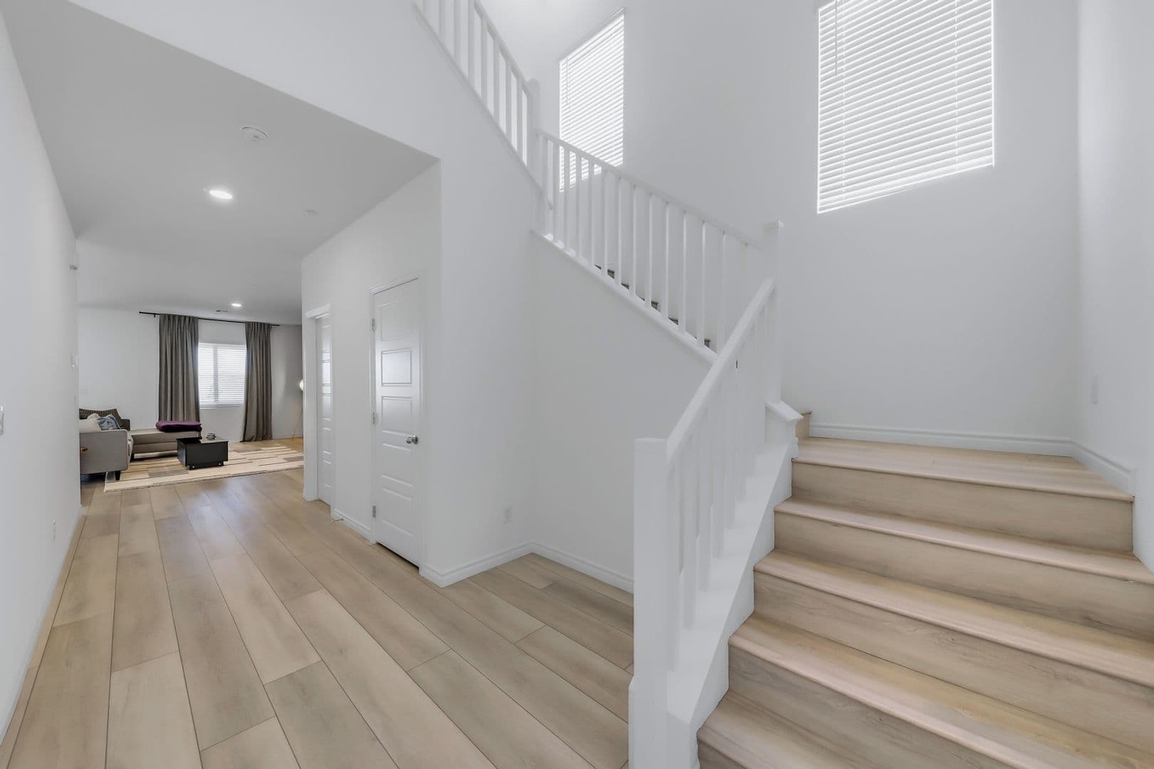 Henderson House: 290 Robson Ridge Lane