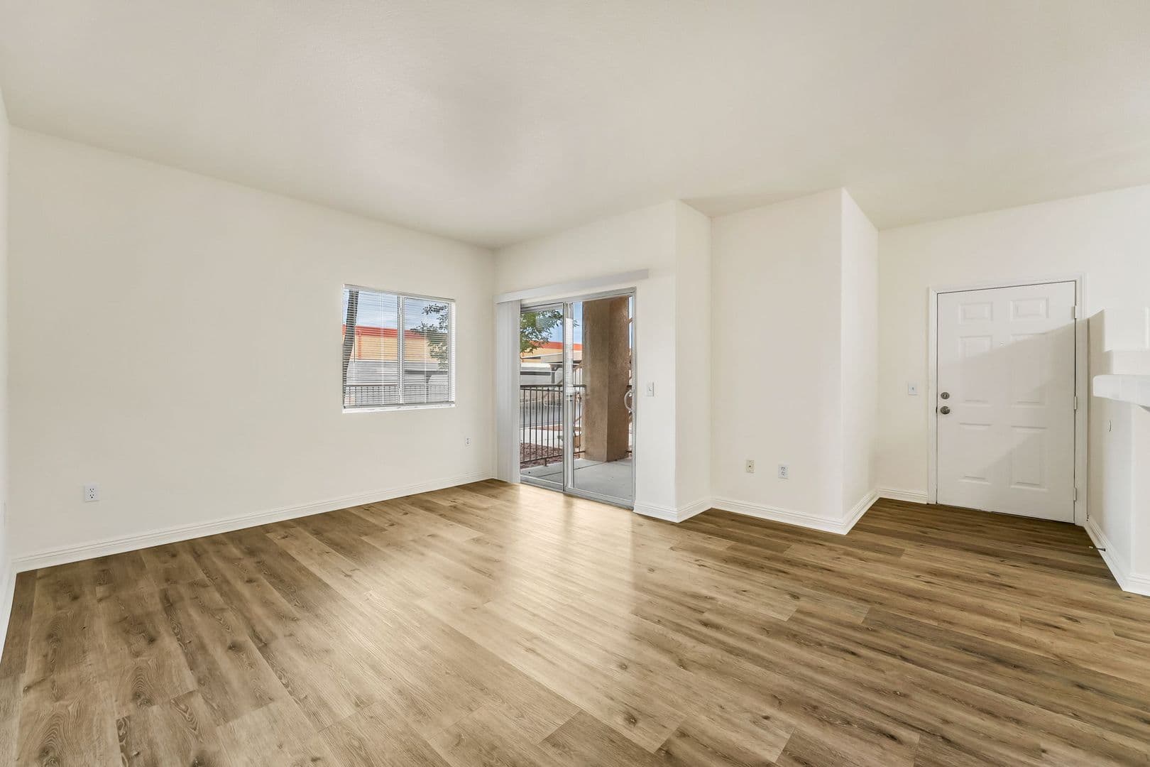Las Vegas Condo: 2110 Los Feliz St #1044