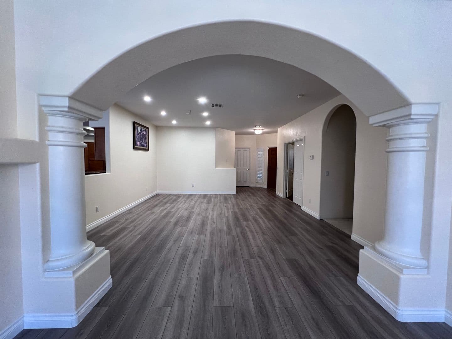 Henderson House: 678 Kentons Run Avenue