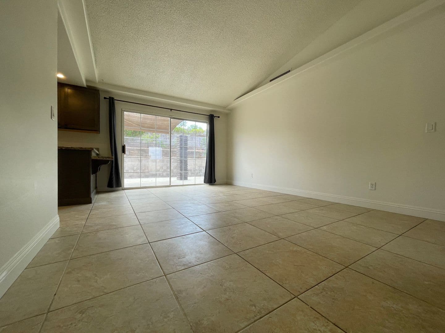 Henderson House: 314 Tamarack Dr