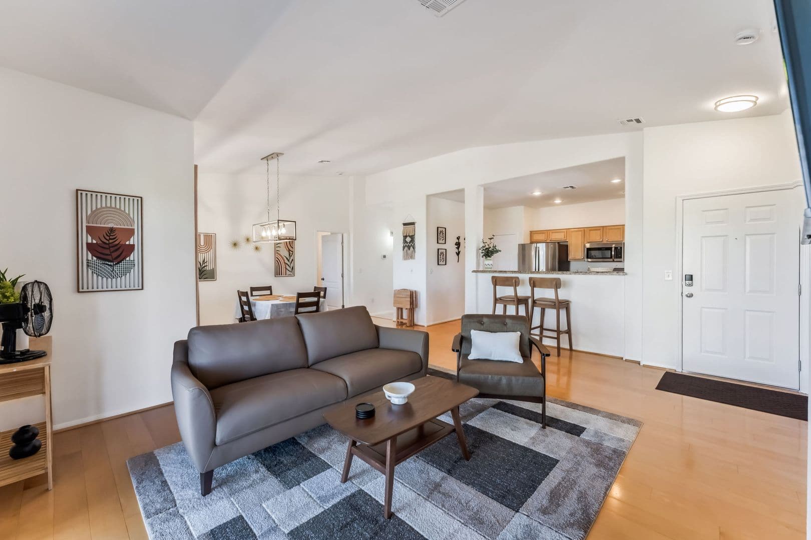Las Vegas House: 904 Duckhorn Ct. #204