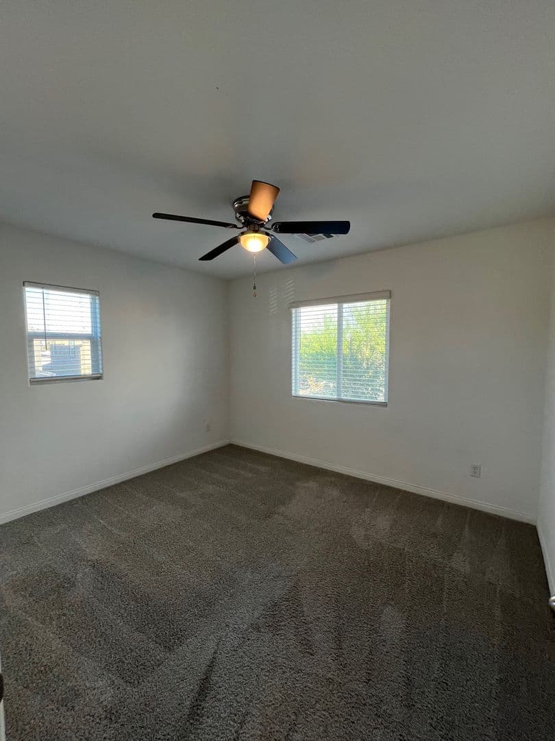 Las Vegas House: 1633 Mankato Ct.