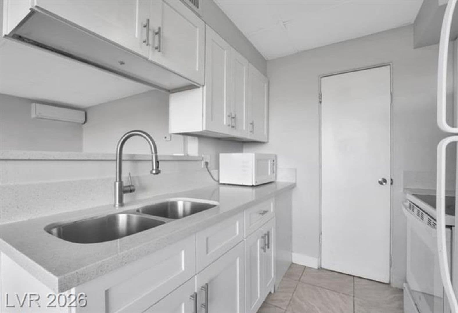 Las Vegas Apartment: 239 W Cleveland Ave. - Cleveland #6