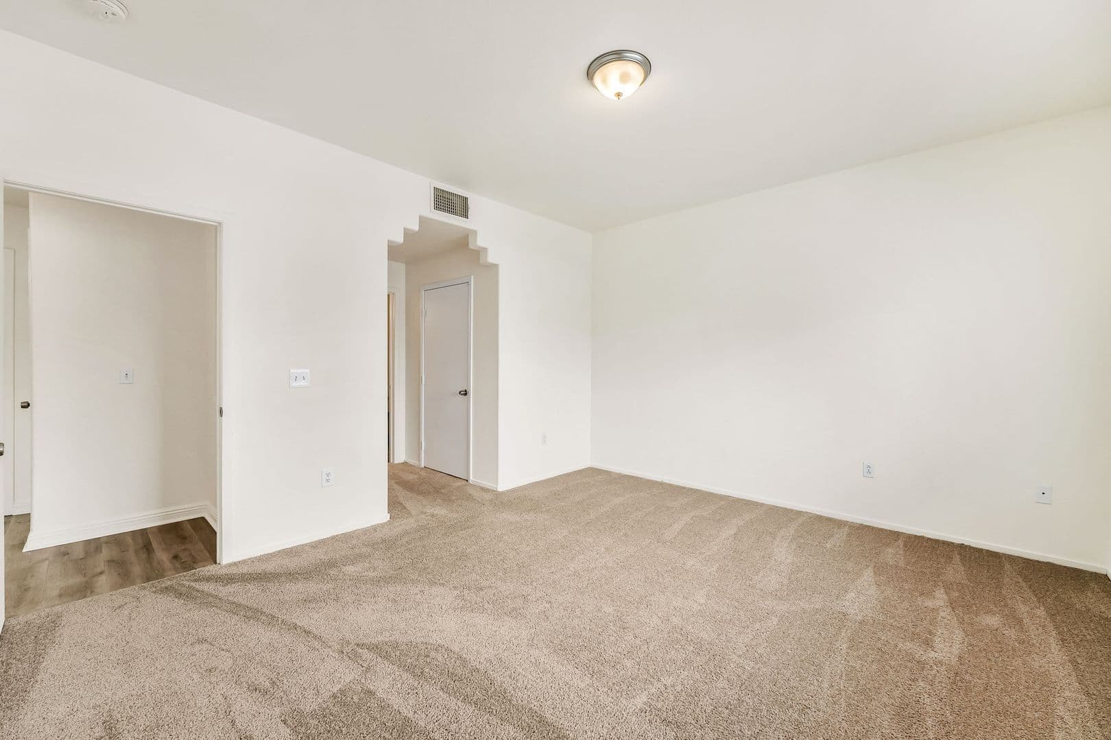 Las Vegas Condo: 2110 Los Feliz St #1044