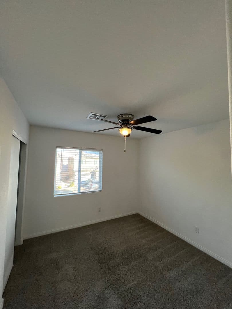 Las Vegas House: 1633 Mankato Ct.