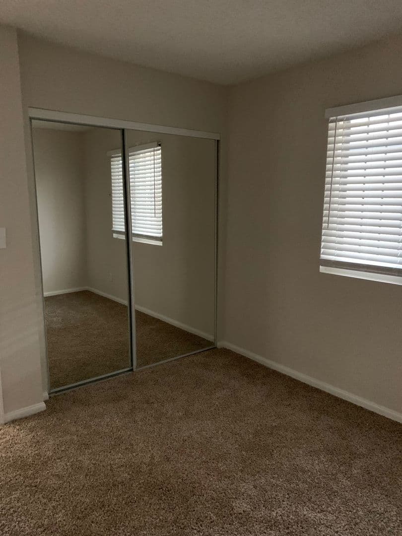 Henderson House: 1304 Chestnut Street
