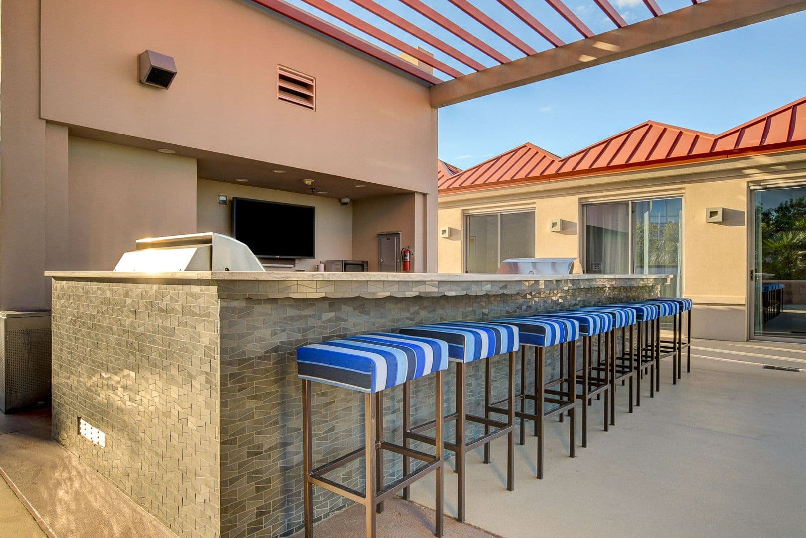 Las Vegas House: 200 W Sahara Ave. #811