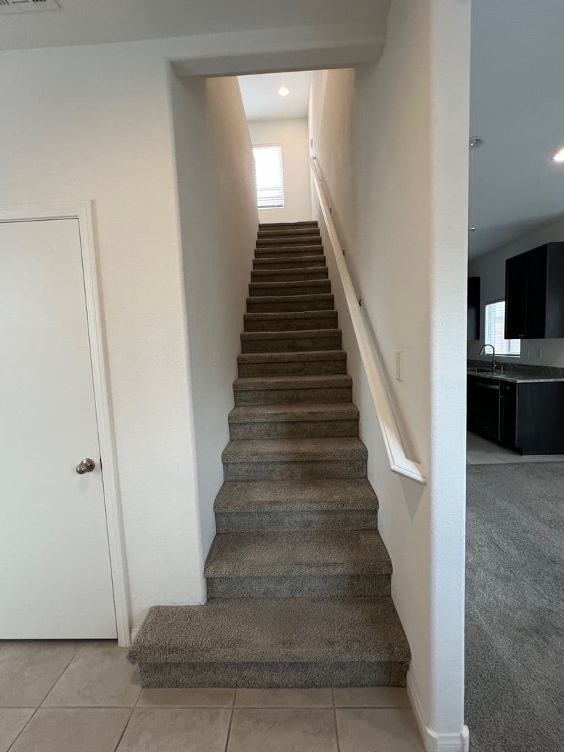Las Vegas House: 1633 Mankato Ct.